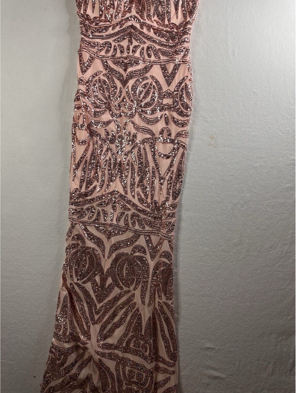 GUESS Pink sequin dress Size 4 With Ostrich Feathers, GREAT CONDITION - Picture 3 of 15
